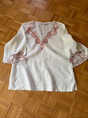 Lino USA Women’s White Embroidered V-Neck Top with Red Floral Detail